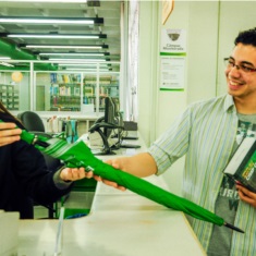 Guarda-chuvas podem ser emprestados em ambos os câmpus