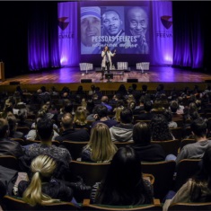 Apresentação de Camila Farani