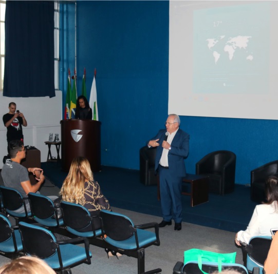 Secretário de Turismo
