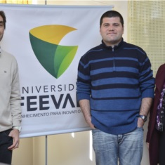 Joaquín Marín Montín (E), Gustavo Roese Sanfelice e diretora de Relações Internacionais, Paula Casari Cundari