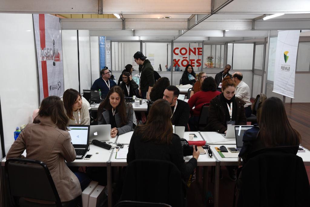 Estudantes na cobertura do Festival de Gramado