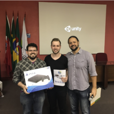 Eduardo Scheffler e Richard Nunes da Silva com Guilherme Theisen Schneider