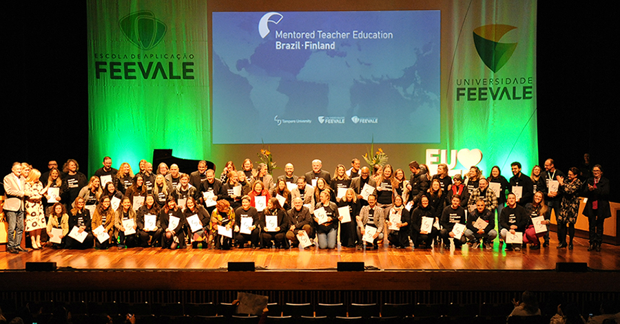 Mentored Teacher Education para face