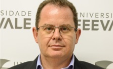 Professor Rafael Linden