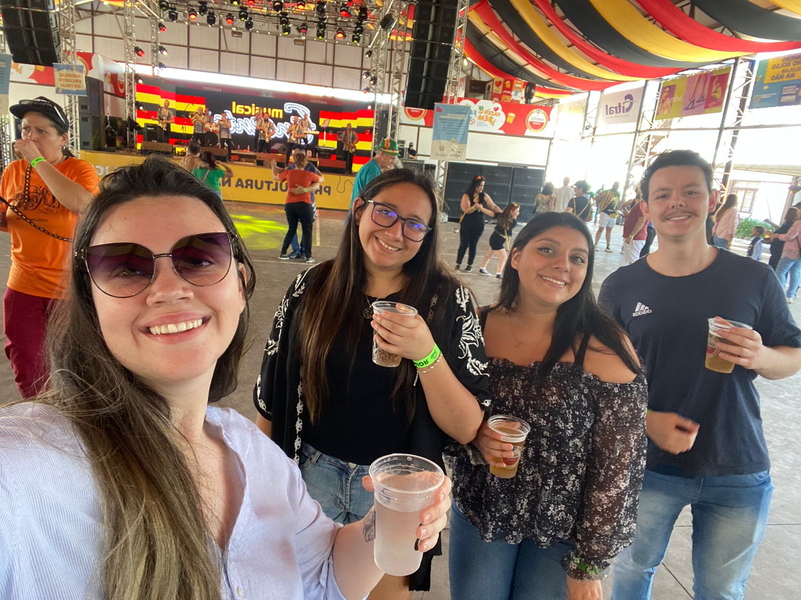 Fernanda Fonseca, Sandra Fuentes e Camila Campos