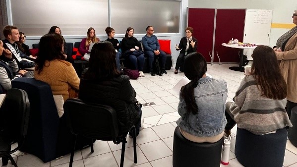 Roda de conversa com estudantes