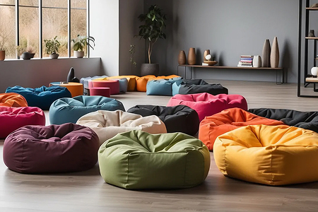 ESPAÇO COM PUFFS